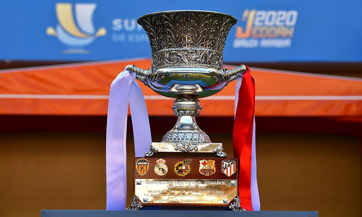 Trophy of the Supercopa of Spain