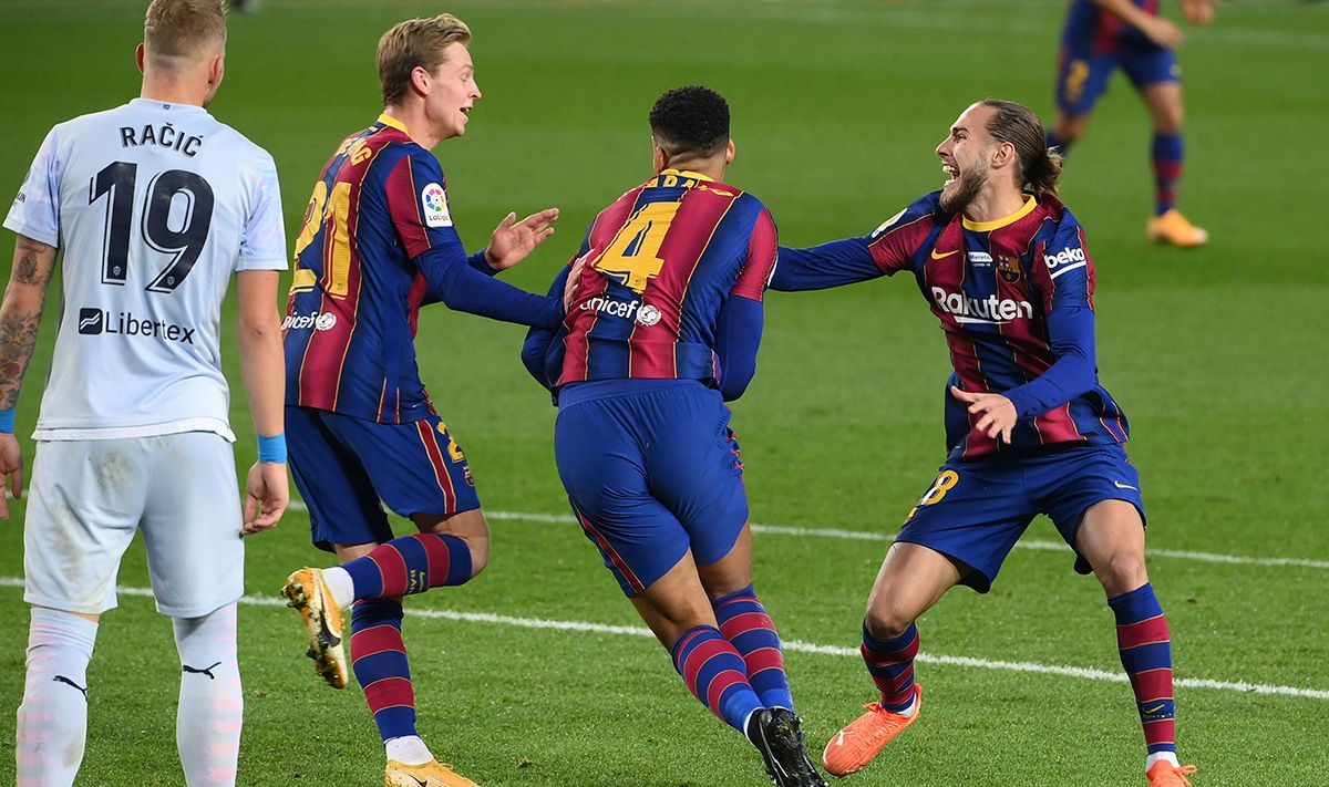 Ronald Araújo, celebrating the goal against Valencia