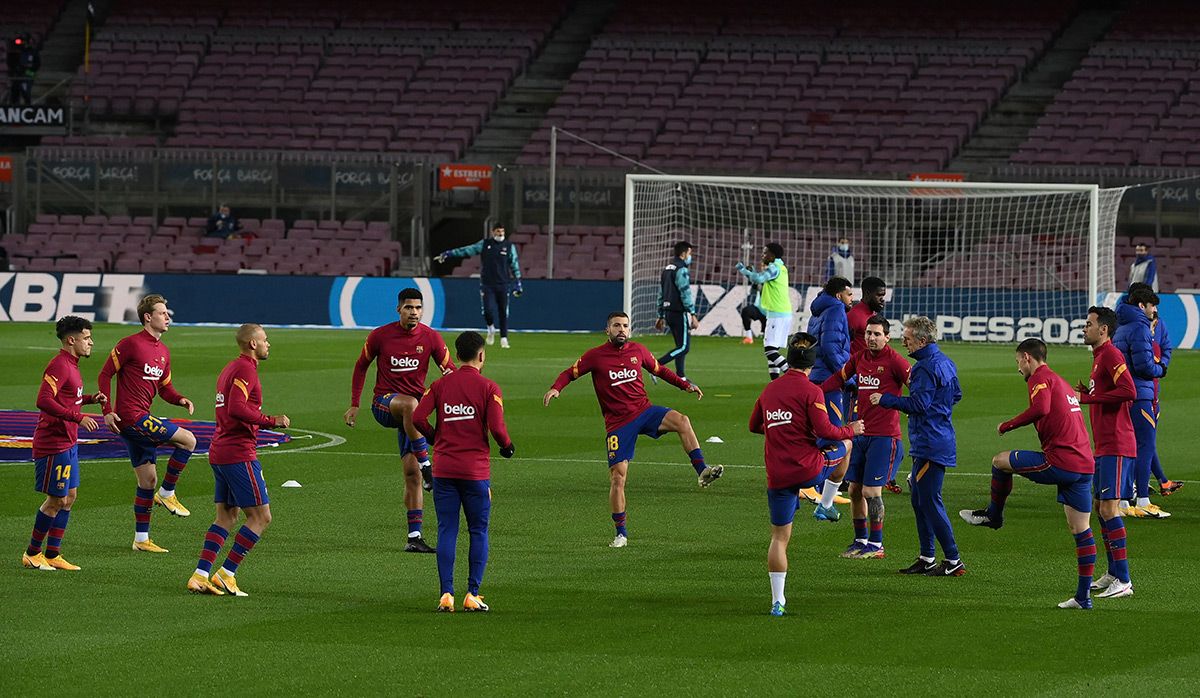The FC Barcelona, heating before a match this season 2020-21