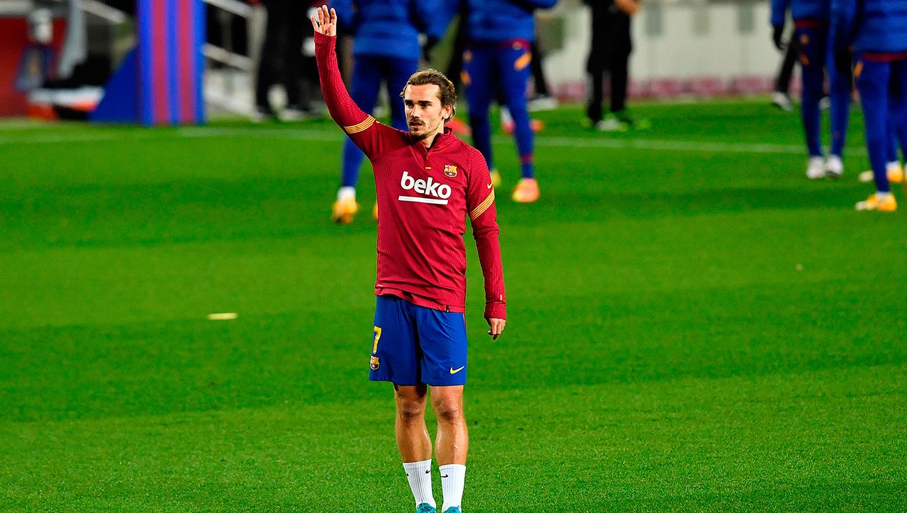 Antoine Griezmann en el calentamiento de un partido