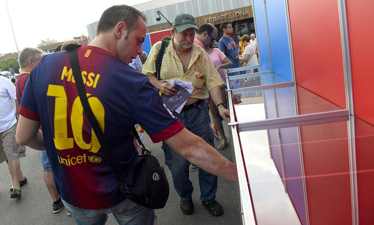 Image of archive of some elections to the presidency of the Barça
