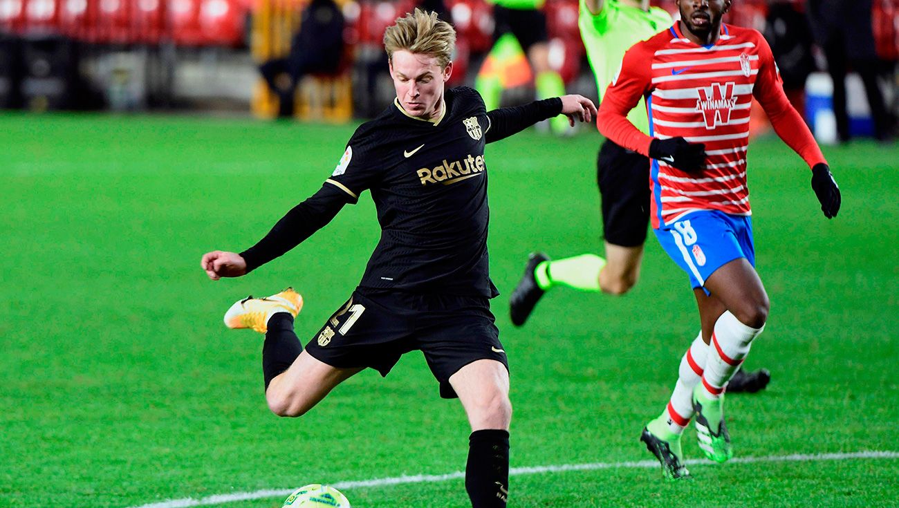 Frenkie de Jong,  durante un partido con el Barça