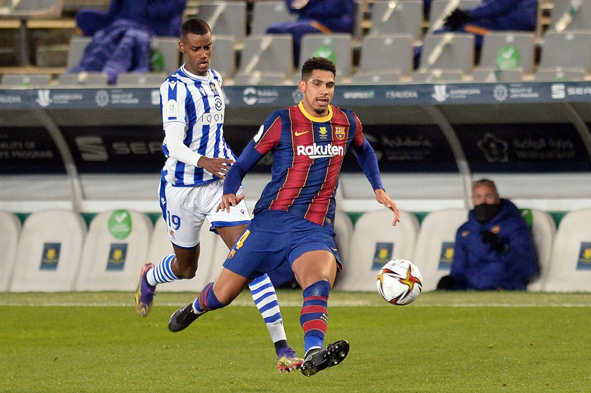 Ronald Araújo during the match against the Real Sociedad