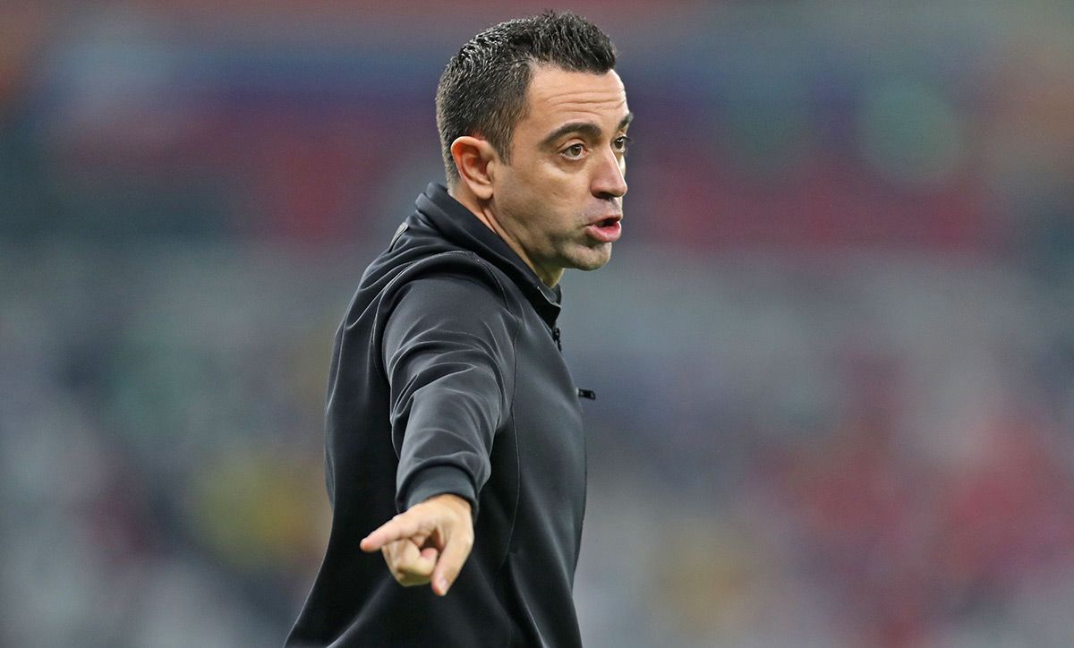 Xavi Hernández, dando órdenes durante un partido del Al Sadd