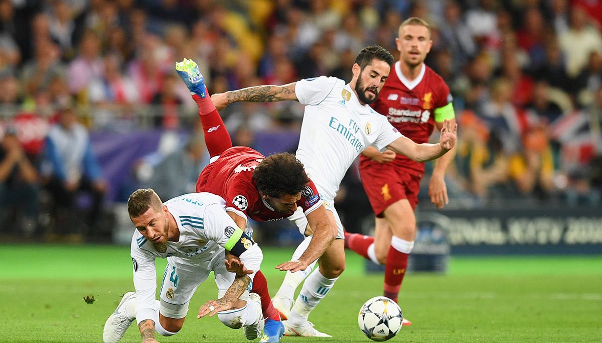 Sergio Ramos and Mohamed Salah, during the final of Champions of 2018