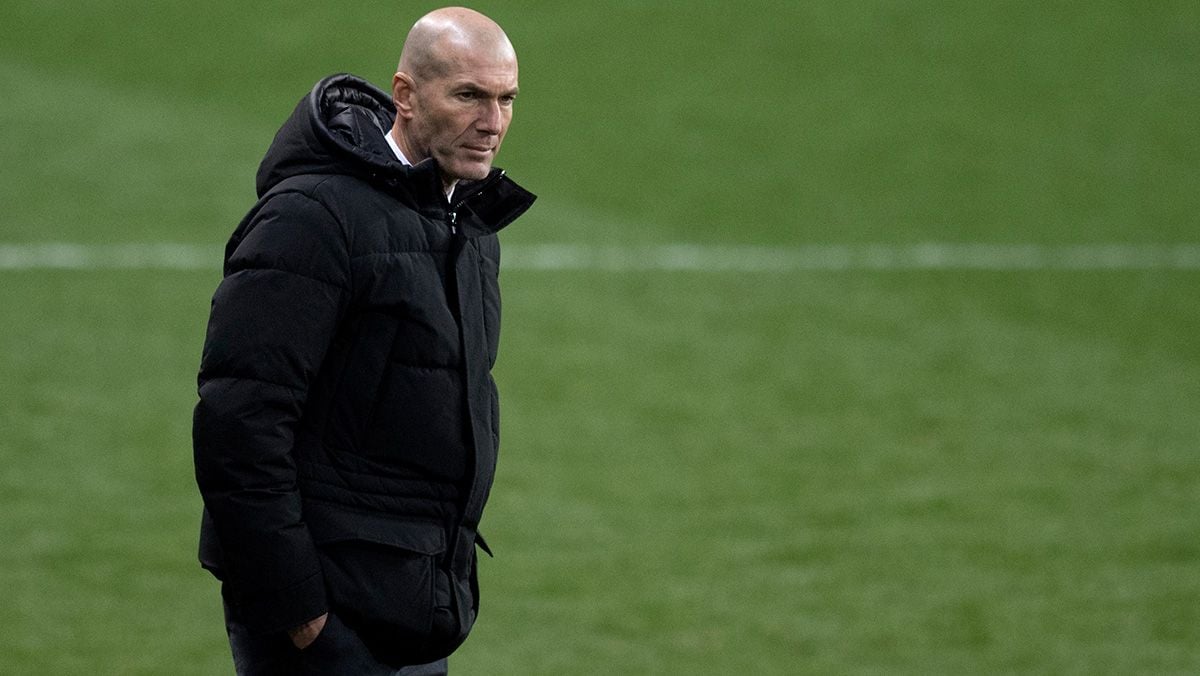 Zinedine Zidane, será baja para el Real Madrid por contagio de Covid-19
