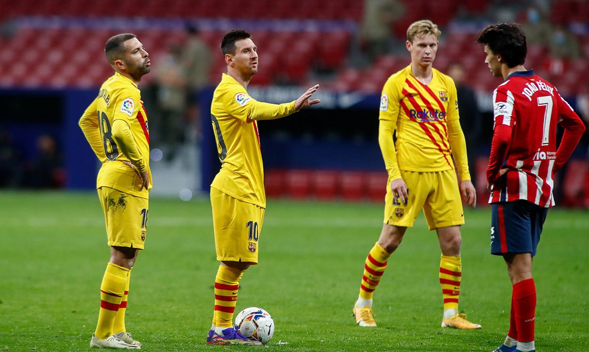 Leo Messi, ready to launch a fault against the Atlético