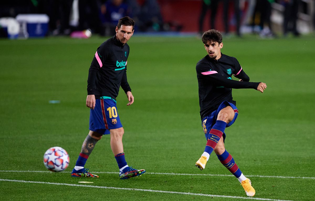Leo Messi and Francisco Trincao during a training