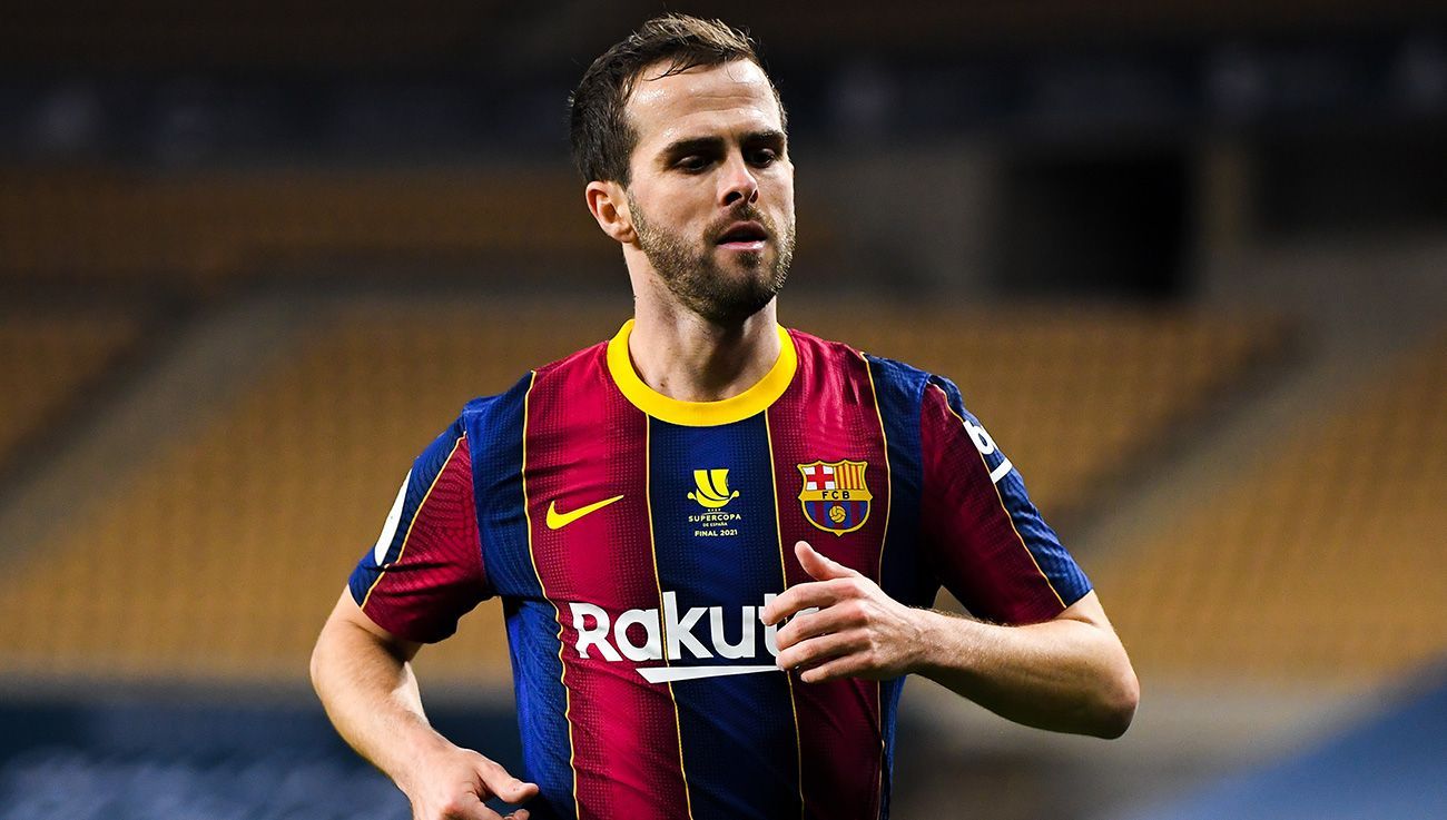 Pjanic In a party of the Barça