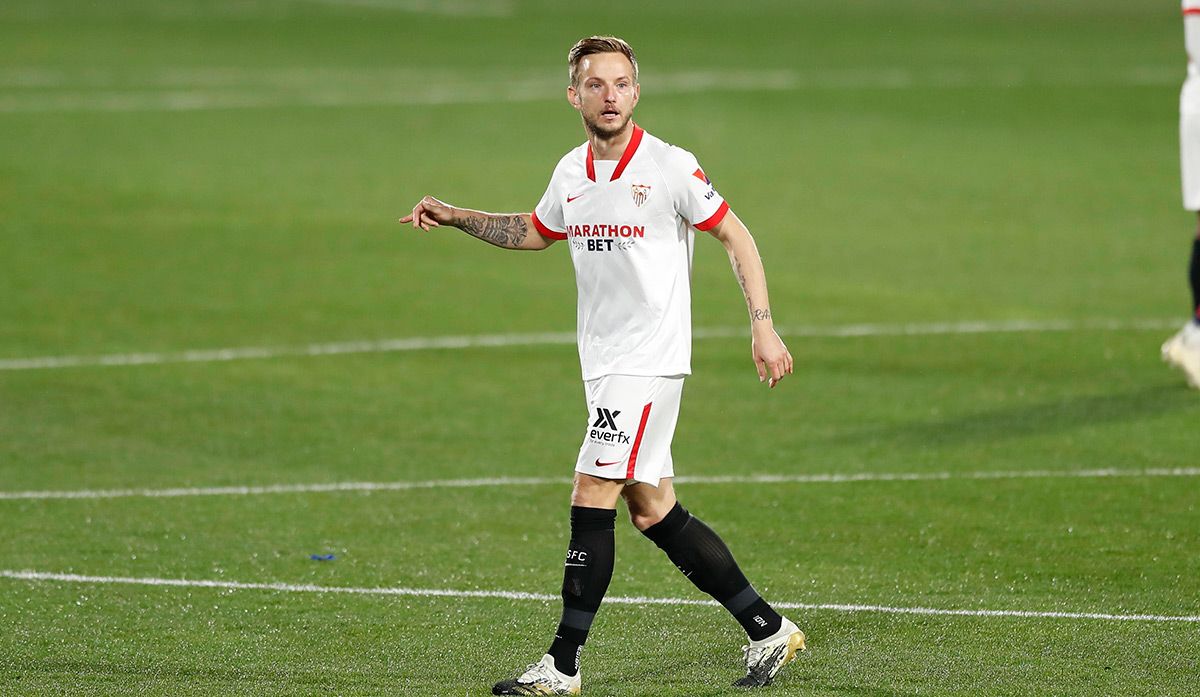 Rakitic, during a match with the Seville this season