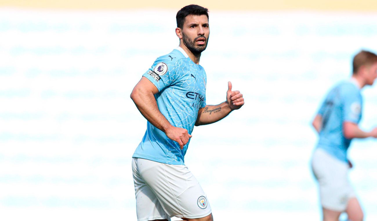 El Kun Agüero en un partido con el City