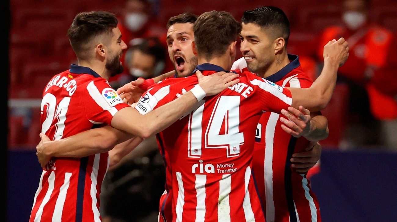 Los jugadores del Atlético celebran un gol