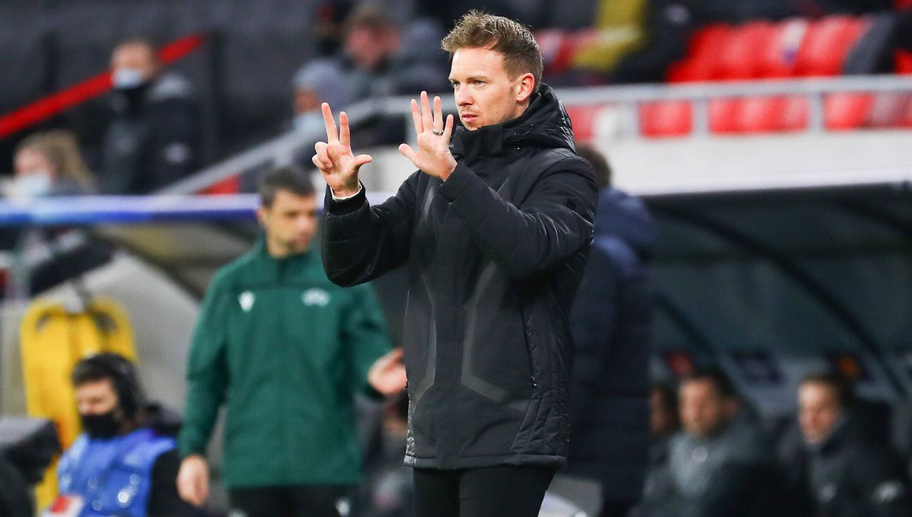 Julian Nagelsmann in a party with the Leipzig