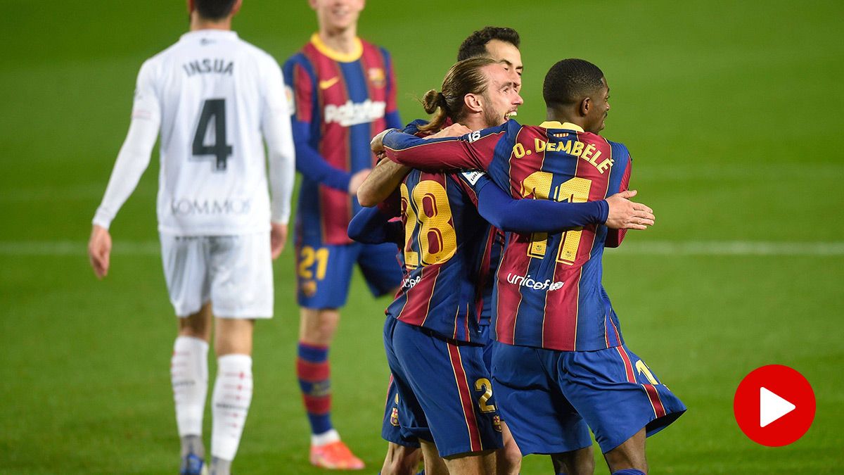 El FC Barcelona, celebrando uno de los goles contra el Huesca