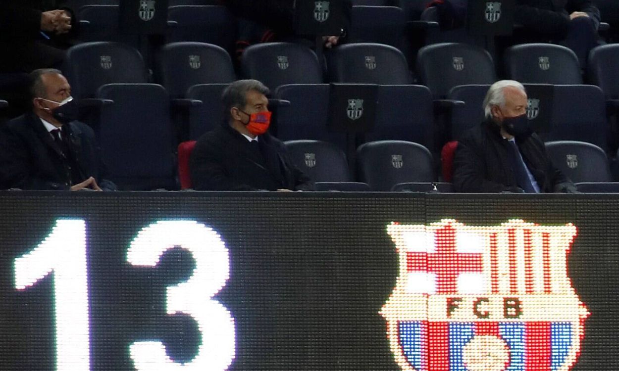 Laporta In the loge