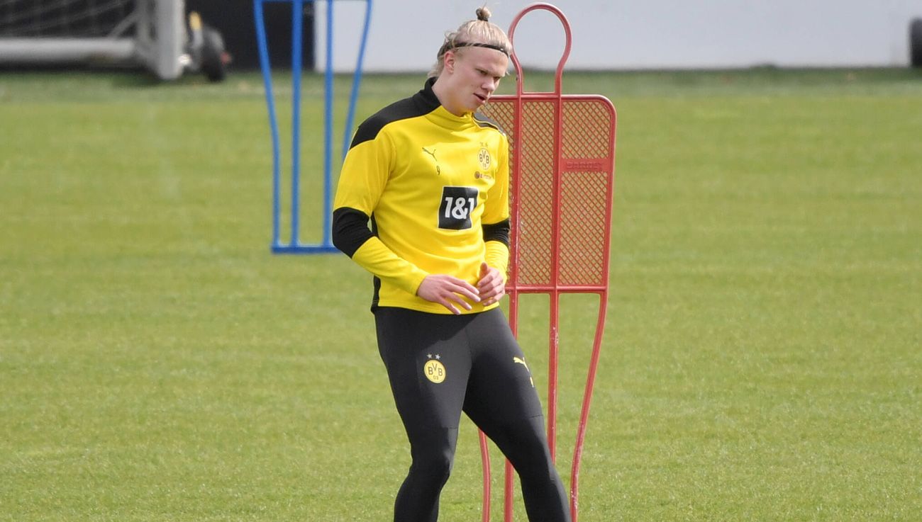 Erling Haaland en un entrenamiento con el Borussia