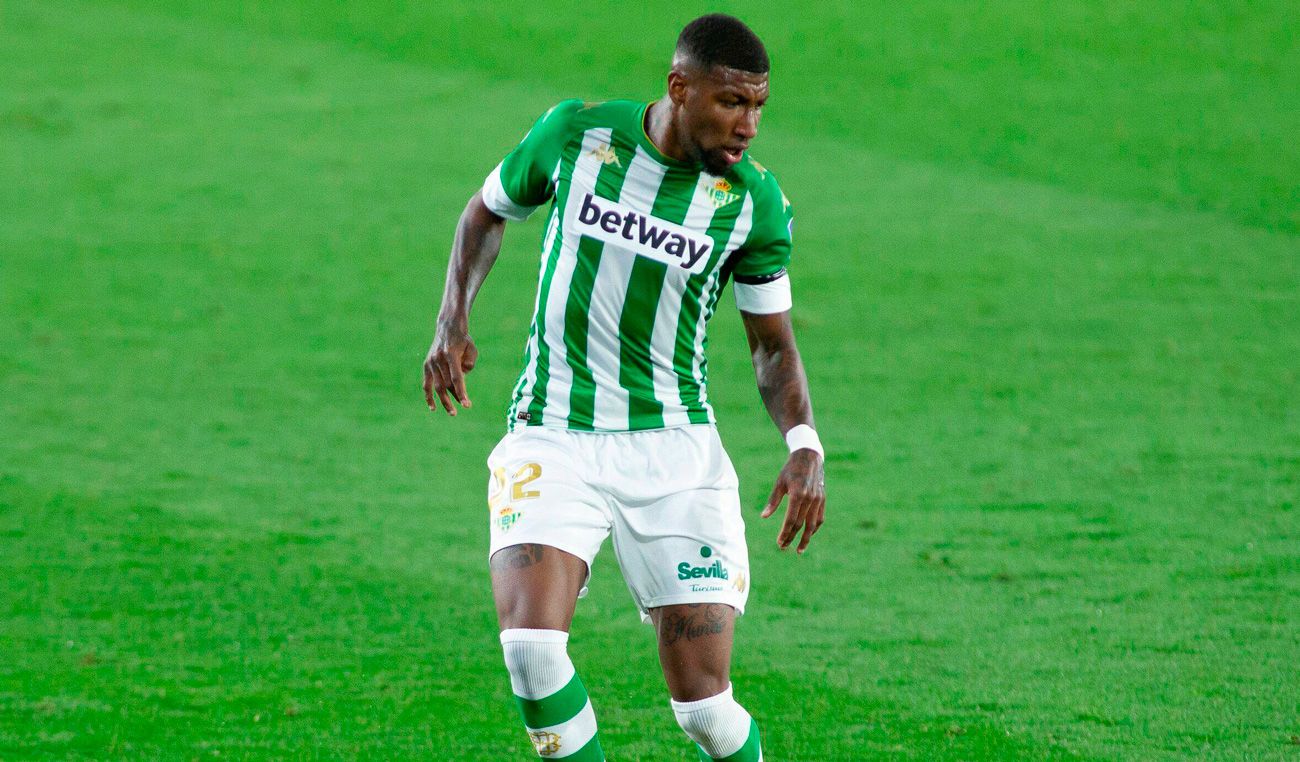 Emerson Royal in a party with the Betis
