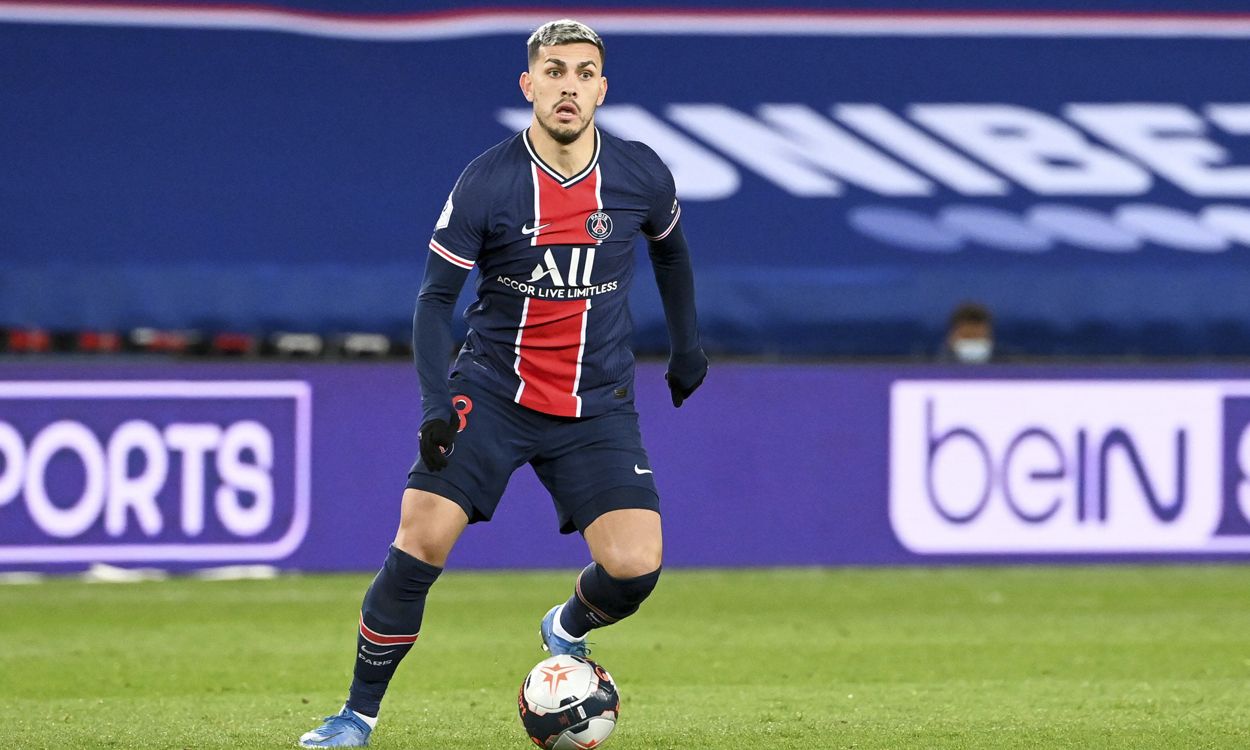 Leandro Walls with the PSG