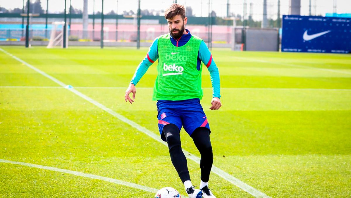 Gerard Hammered in a training with the Barça / Photo: Twitter official FCB