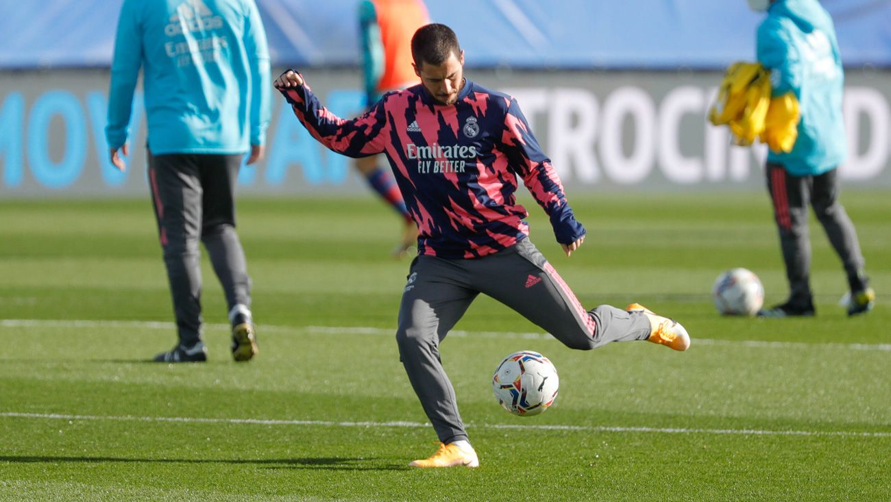 Eden Hazard en un entrenamiento con el Madrid
