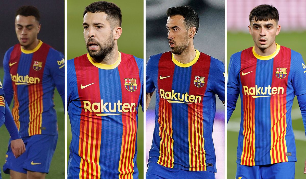 Dest, Alba, Busquets and Pedri, players of the FC Barcelona