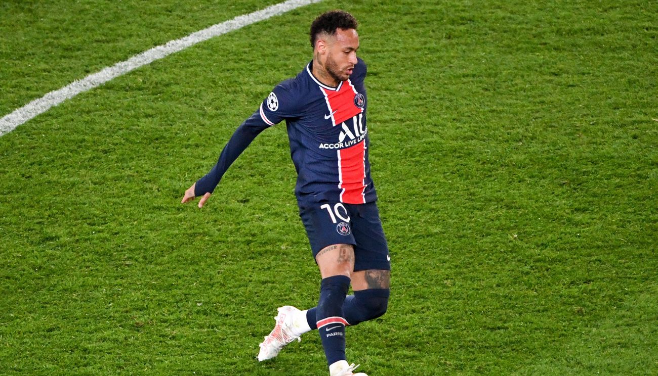 Neymar Jr en un partido con el PSG