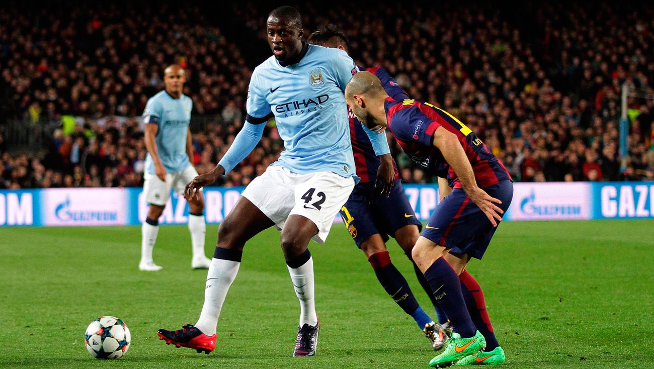 Touré Yaya en un partido ante el Barça con el City