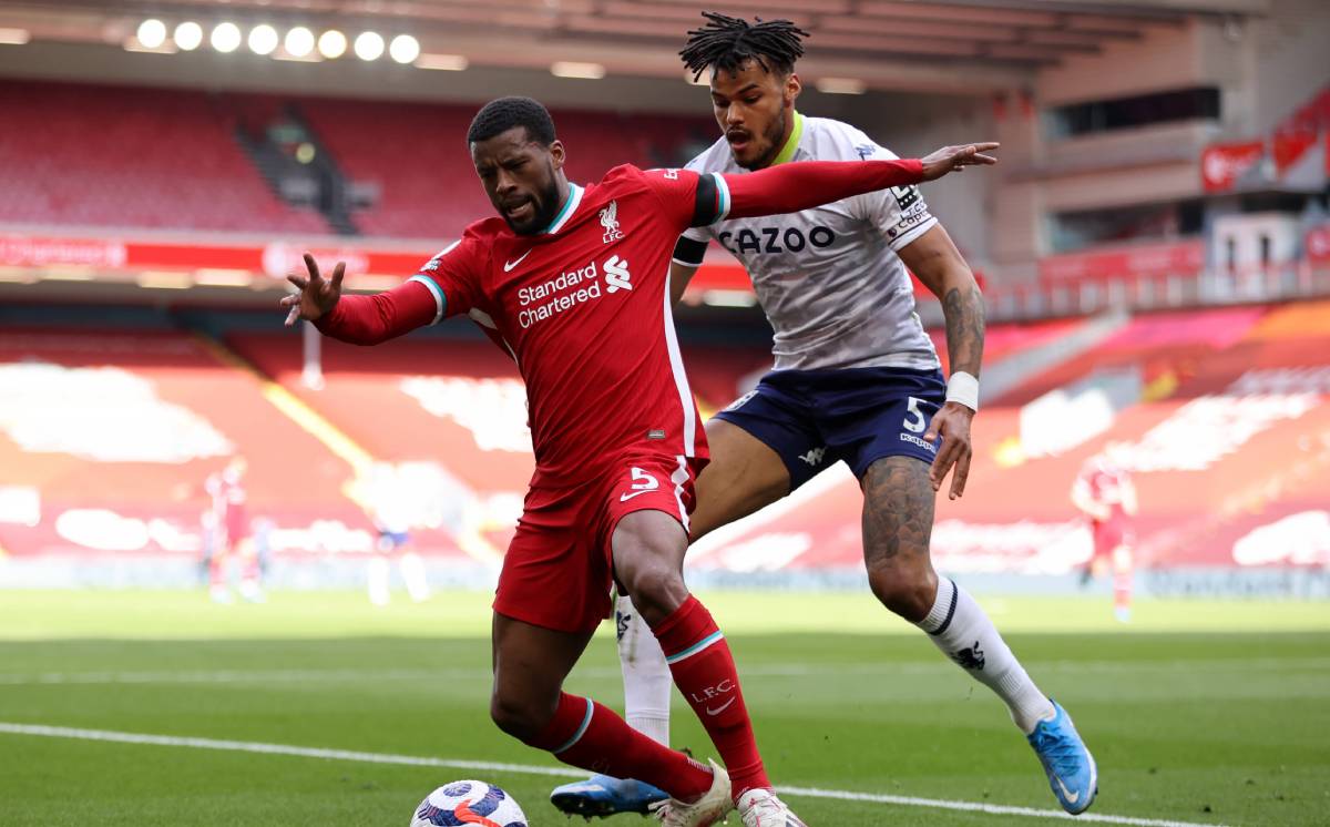 Georginio Wijnaldum en un partido del Liverpool