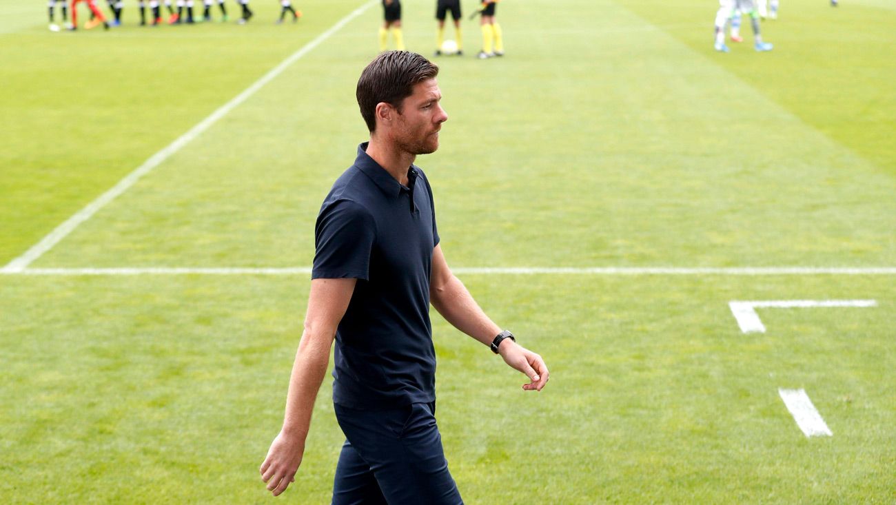 Xabi Alonso en un partido con la Real Sociedad B