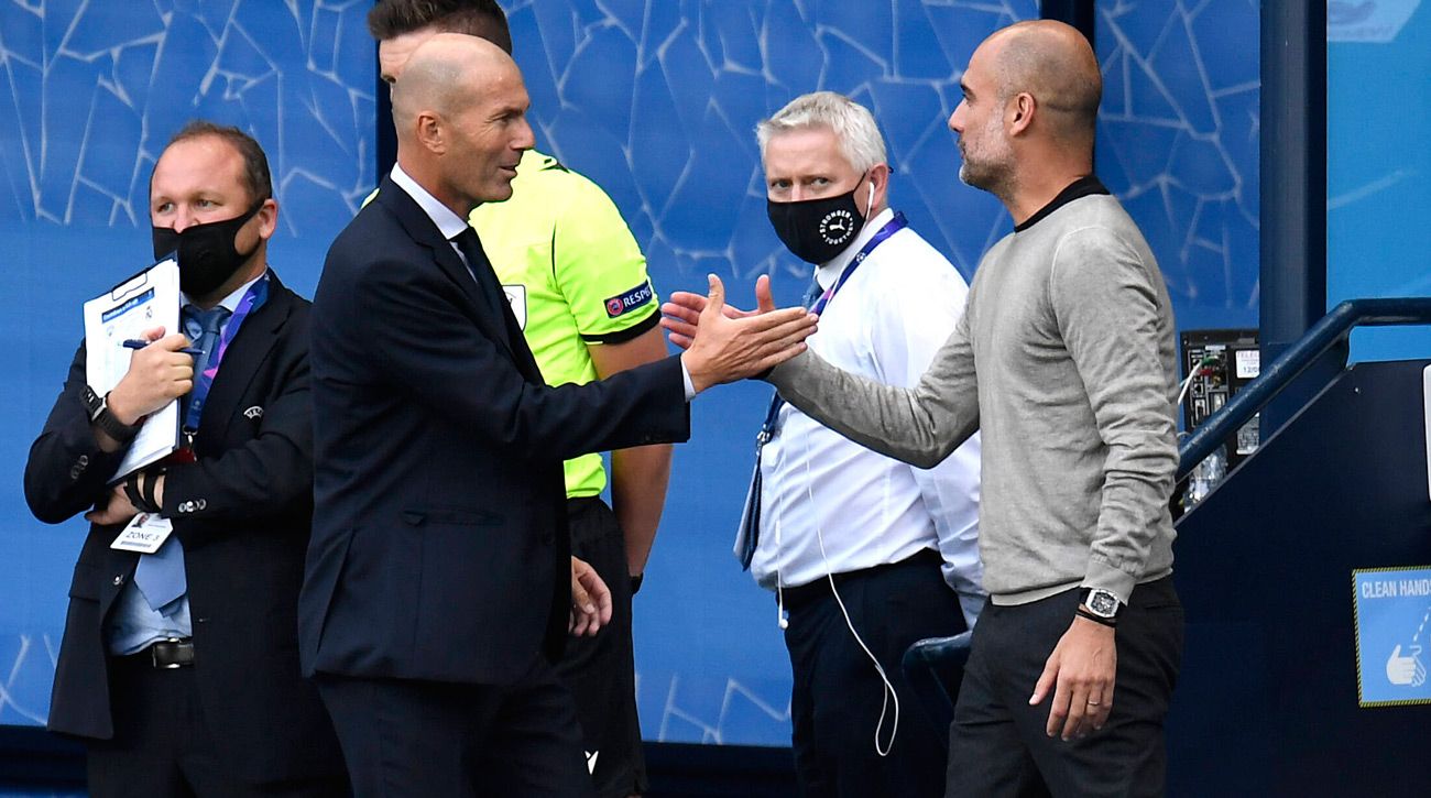 Zidane y Guardiola, dándose la mano