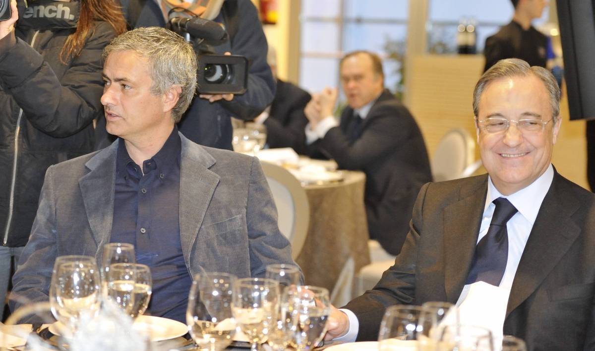 José Mourinho, ex entrenador del Real Madrid, junto a Florentino Pérez