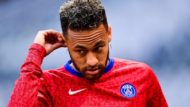 Neymar Jr en un entrenamiento con el PSG