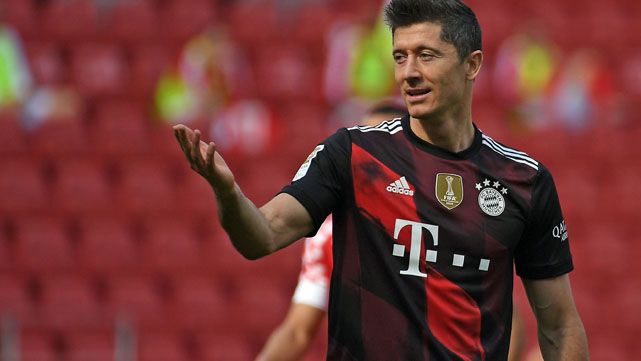 Lewandowski Can give the big bombazo in the market of signings