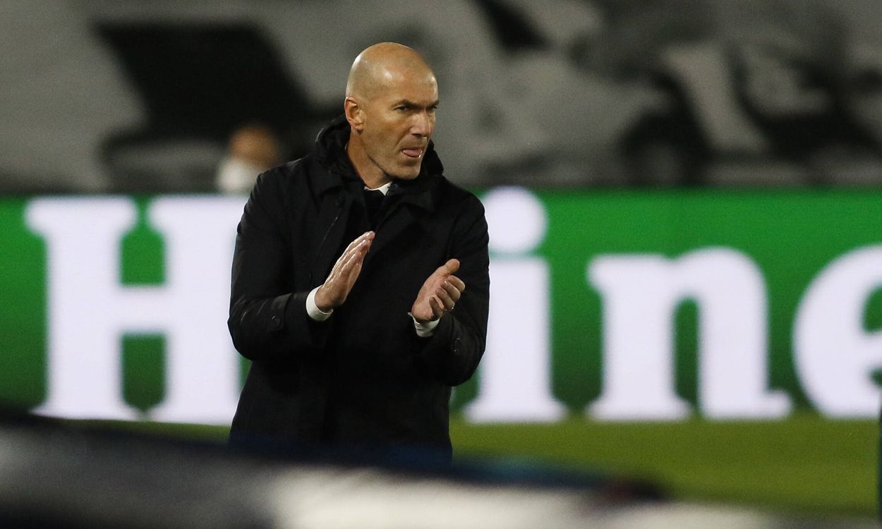 Zidane no suelta prenda sobre su futuro