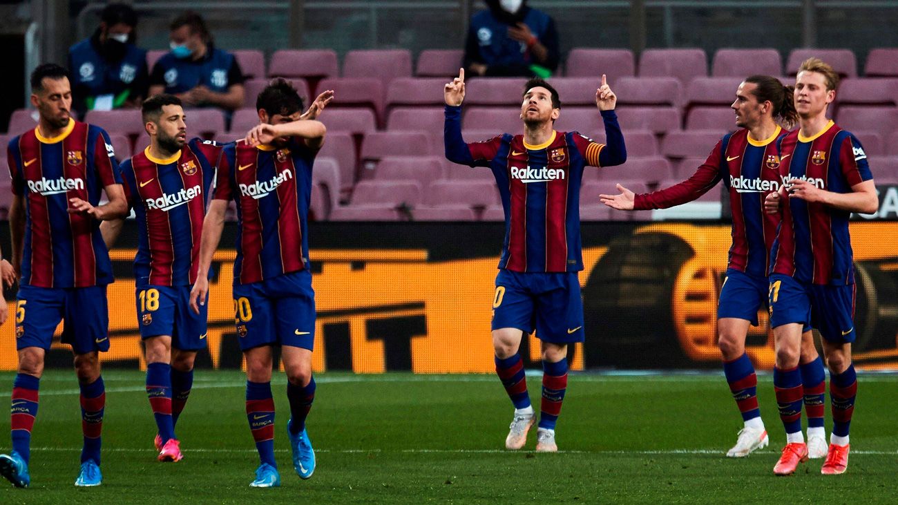 Los jugadores del Barça celebran el 1-0 ante el Granada