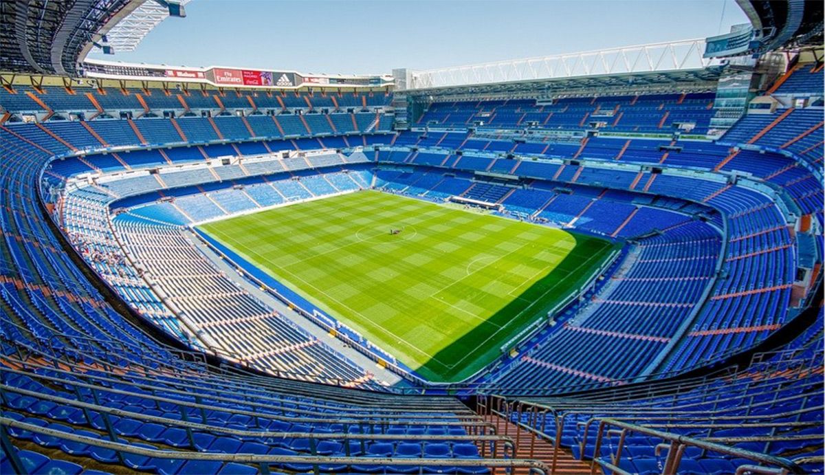 Imagen del Santiago Bernabéu vacío | Fuente: Pixabay