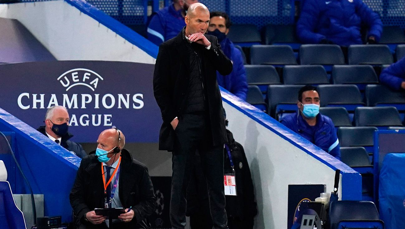 Zidane durante el Chelsea-Madrid de Champions
