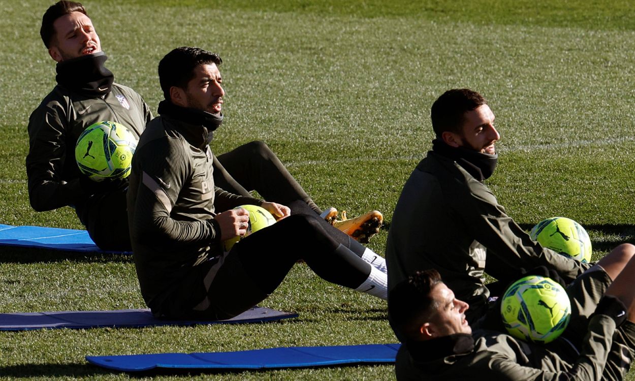 Suárez with the group in the Athletic