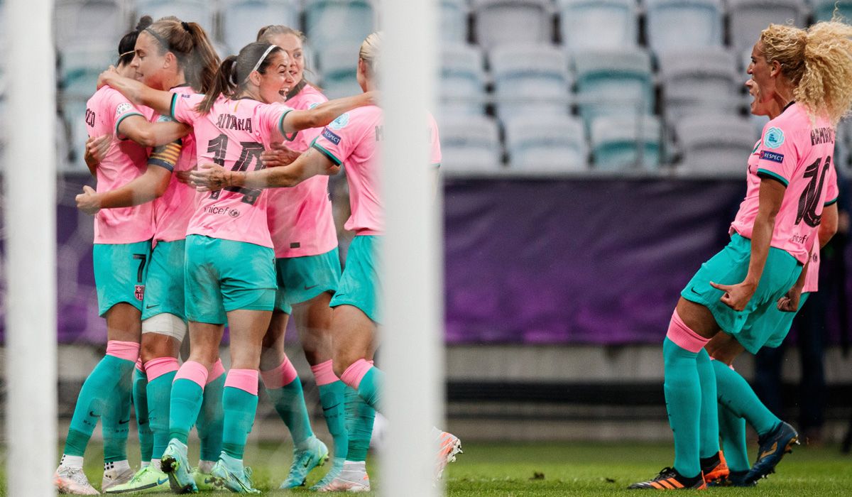 The Barça feminine celebrating in the final of the Champions