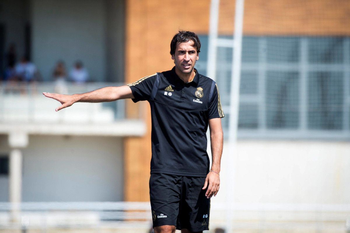 Raúl in a training