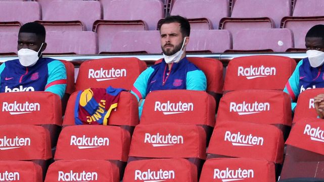 Pjanic estaría en el radar del PGS y Chelsea, pese a su naufragio en el Barça