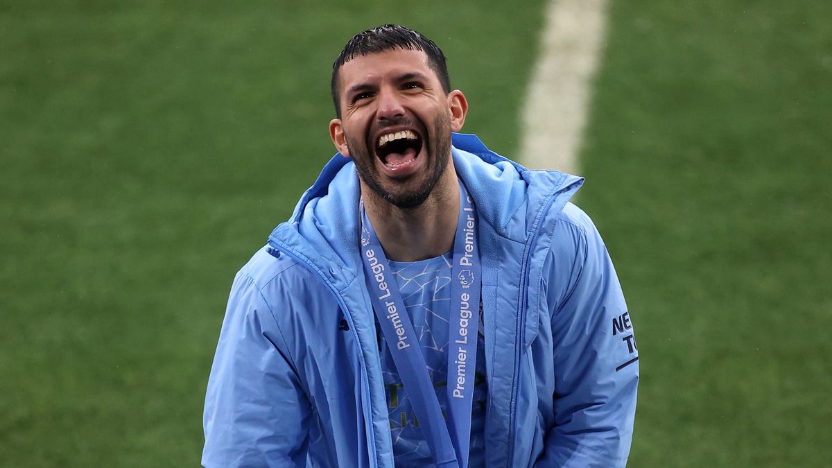 Sergio Agüero, in the celebration of the Premier League title with Manchester City