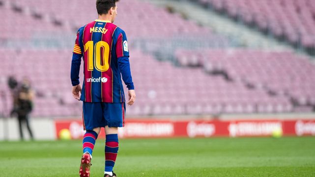 La oferta buscaría seducir a Messi a quedarse en el Barça