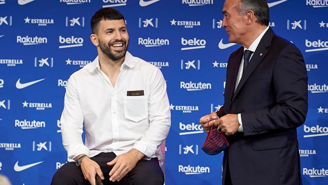 The messages of Mascherano and Yaya Touré by the signing of the 'Kun'
