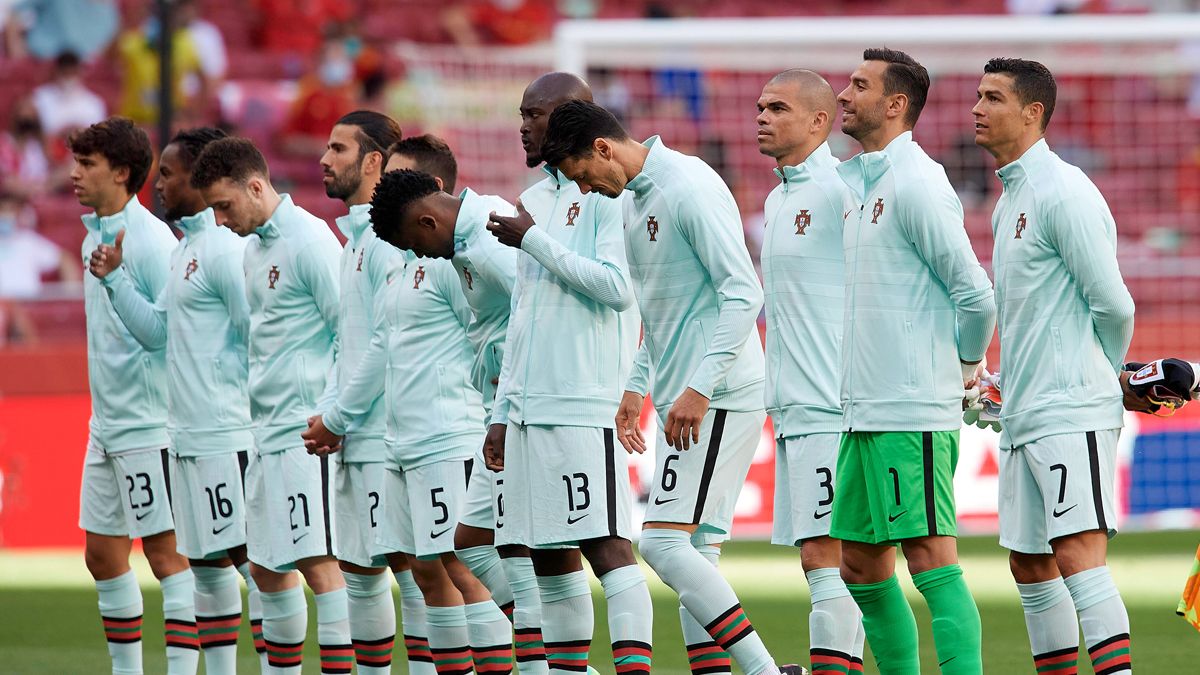 Los jugadores de Portugal, antes de un amistoso frente a España