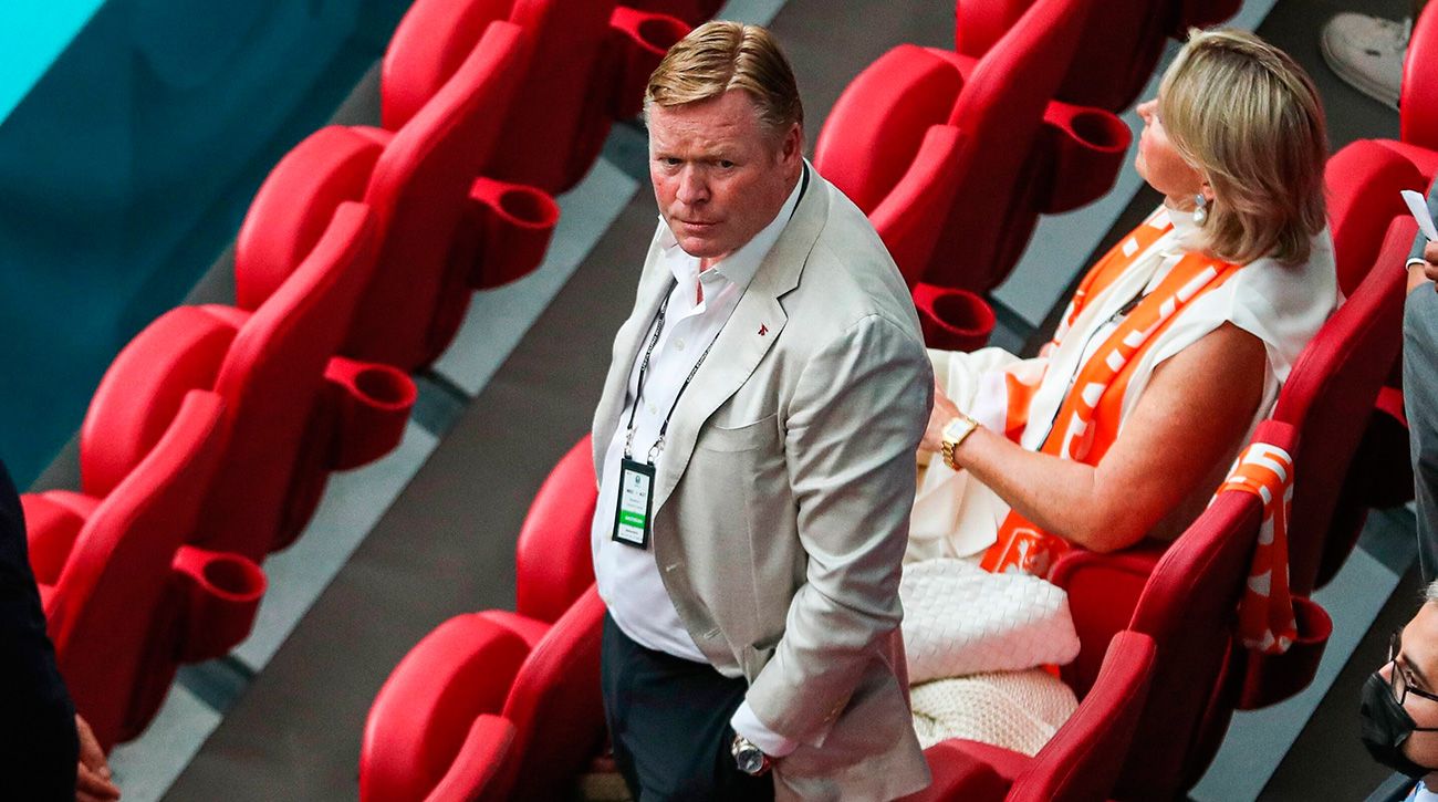 Koeman In the stadium seeing to the Dutch selection