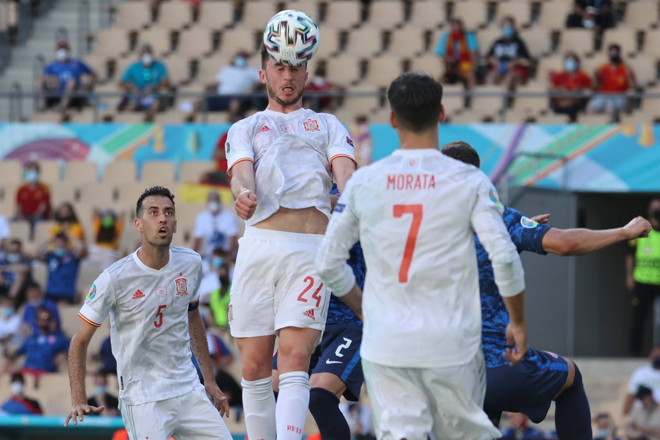 Aymeric Laporte en el partido España-Eslovaquia