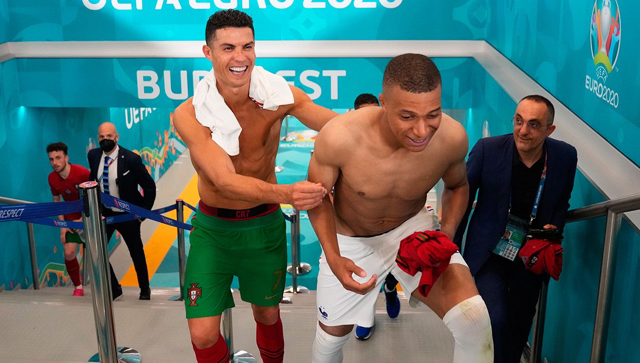 Cristiano Ronaldo and Kylian Mbappé after the split / Photo: Twitter Official UEFA