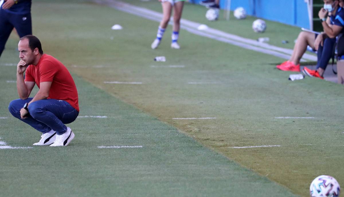 Lluís Cortés, trainer of the FC Feminine Barcelona