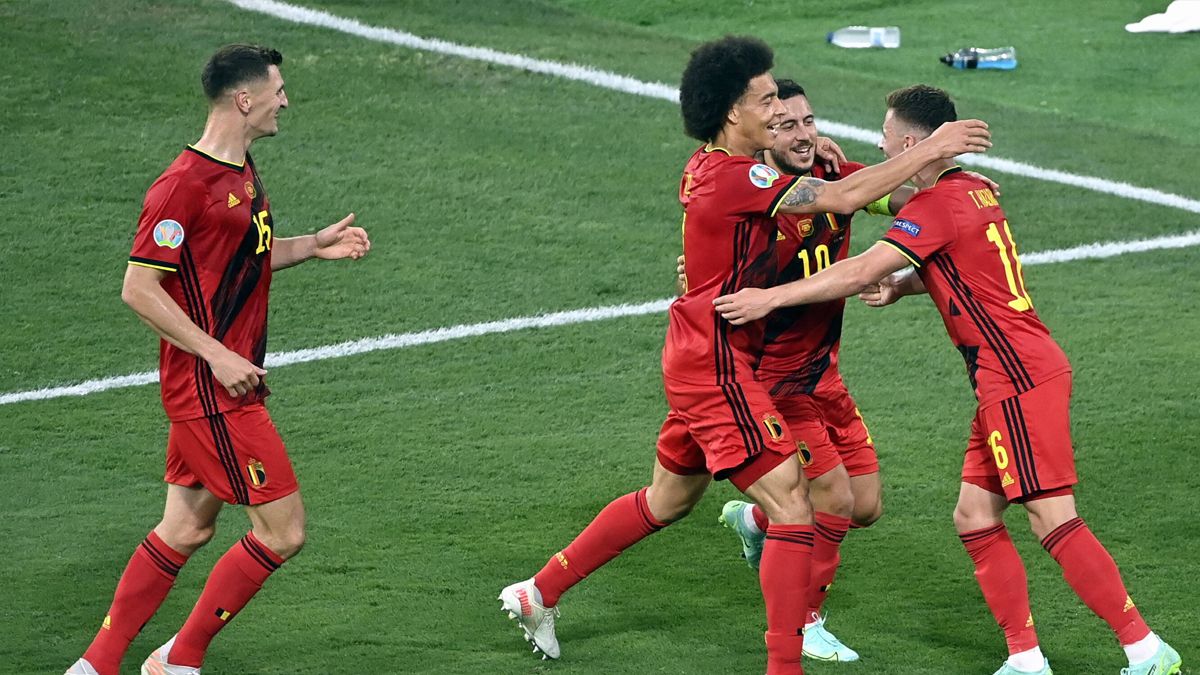 The players of Belgium celebrating a goal in the Eurocopa